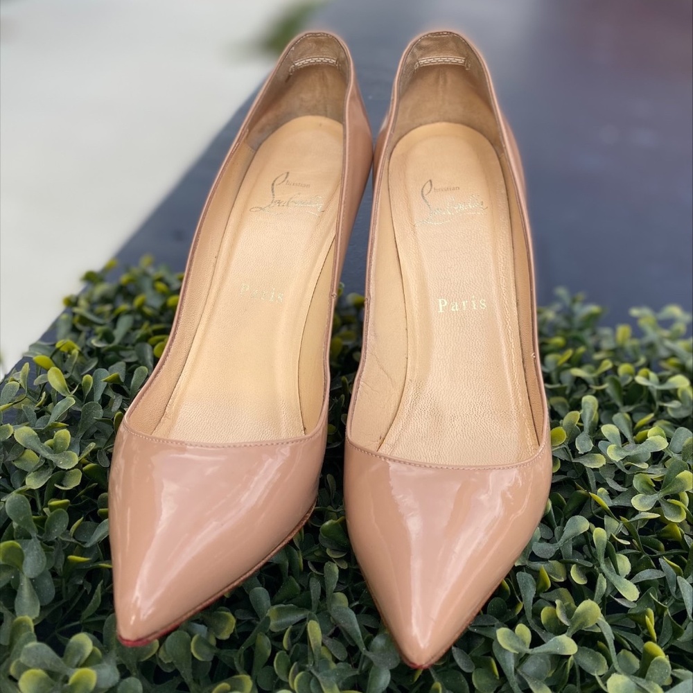 Christian Louboutin So Kate Nude Patent Pumps